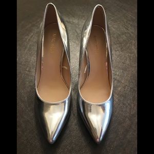 Nine West silver patent leather pumps size 7